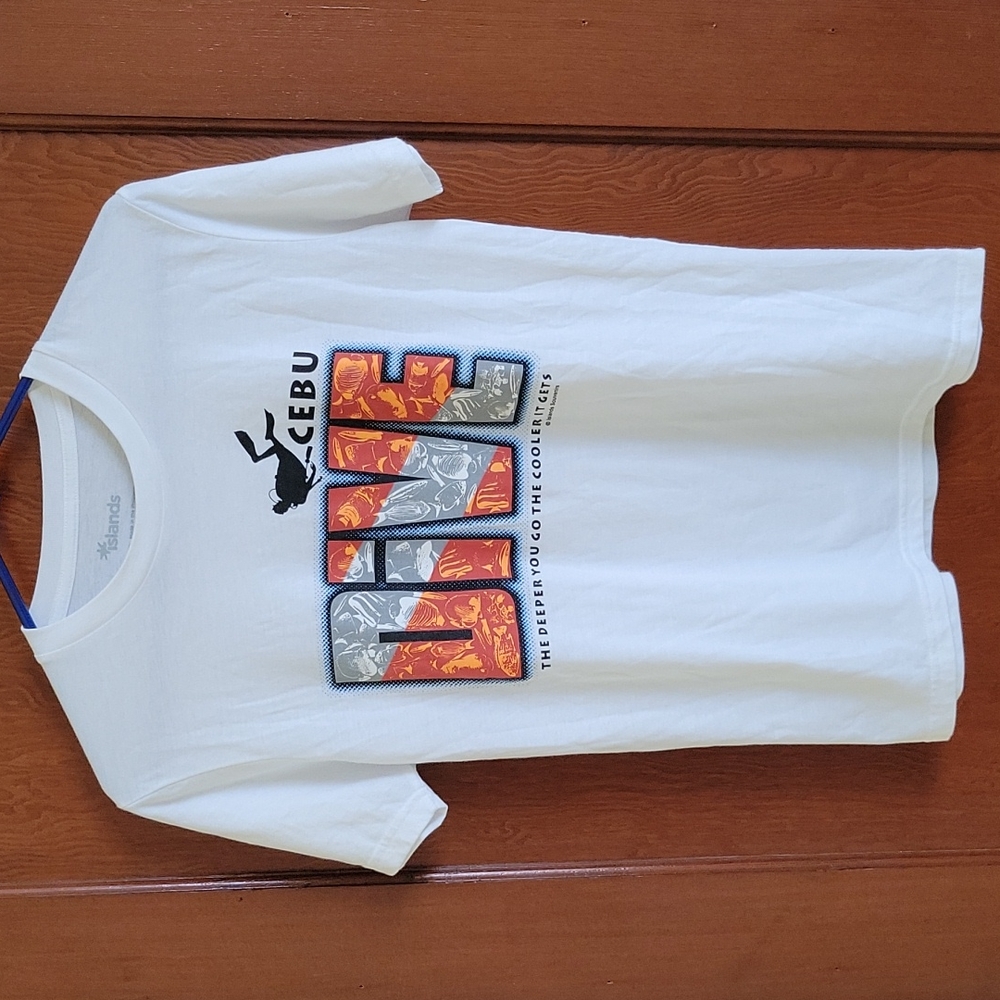 Islands Cebu Dive Men's Small T-shirt